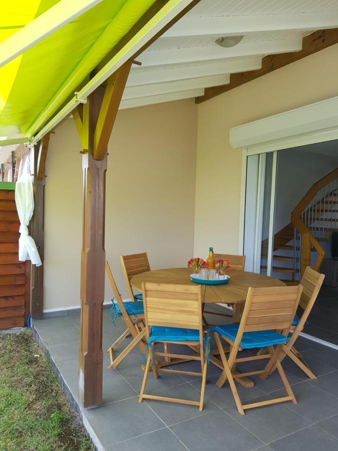 Villa Lovado Avec Jacuzzi Saint-Francois  Exterior photo